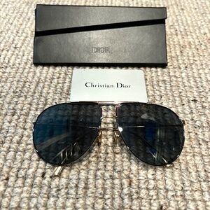 Christian Dior Oversized Aviators - Black